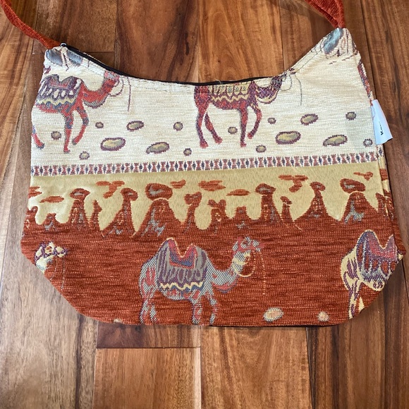KAPTEKS Unique Camel Tapestry Bag. - Picture 1 of 7